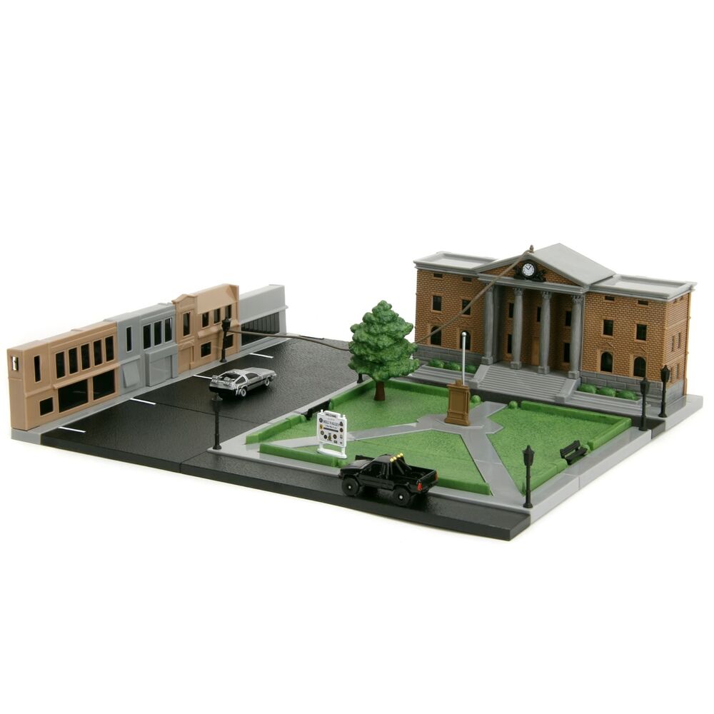 Back To The Future Hill Valley Courthouse Square diorama replica